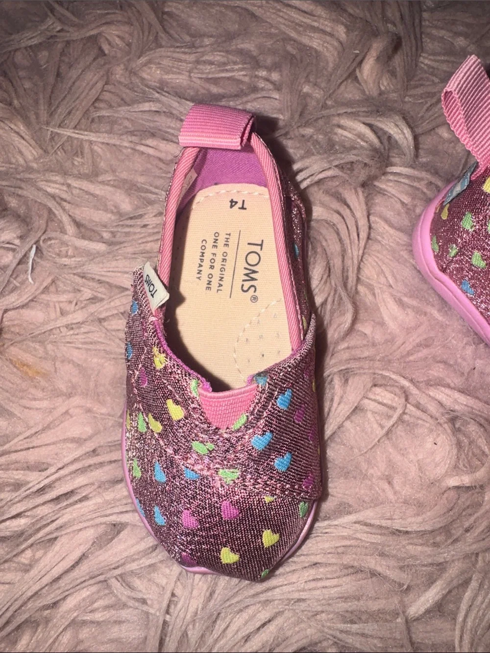 Toms nwot glittery